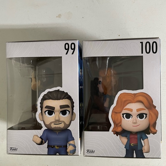 Owen Grady 99 & Claire Dearing 100 Jurassic World Funko Pop Minis New In Box - Picture 2 of 6